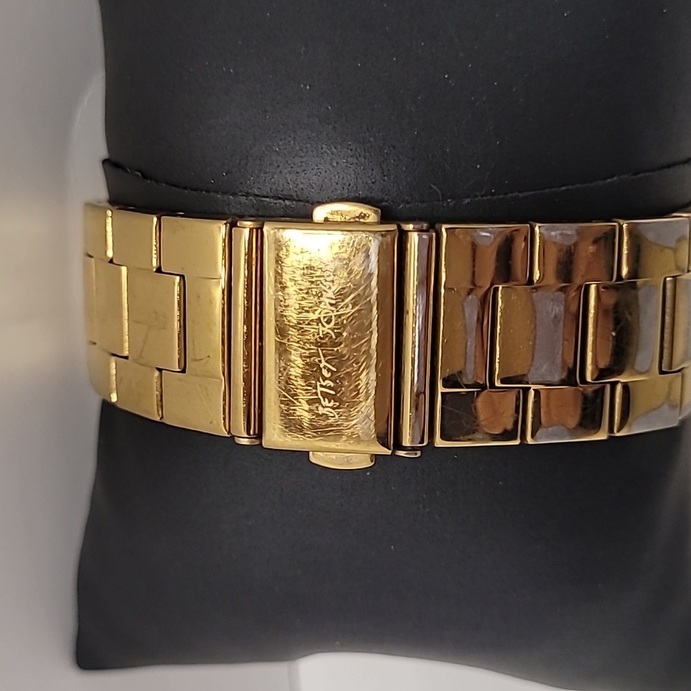 Betsey Johnson Sugar Skull Bow Watch Crystals Gold tone - Picture 5 of 8